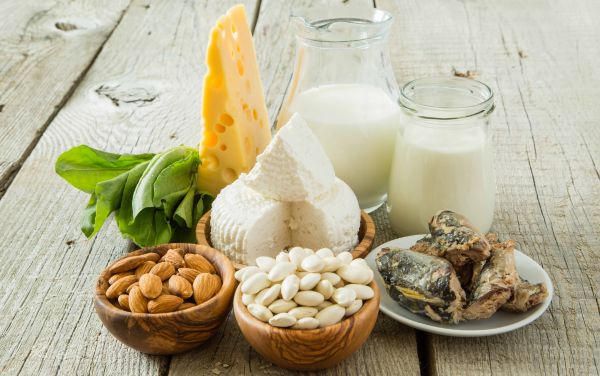 Canxi có tác dụng gì và Lượng canxi cần thiết mỗi ngày là bao nhiêu?