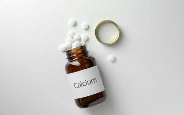 Canxi có tác dụng gì và Lượng canxi cần thiết mỗi ngày là bao nhiêu?