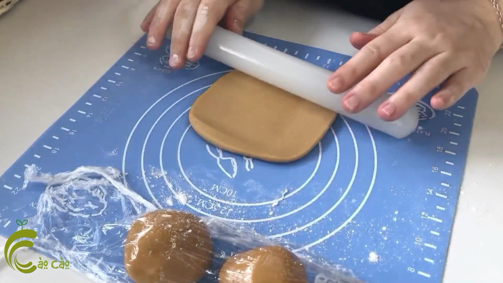 Bánh trung thu nhân cốm: Hương vị truyền thống không thể thiếu