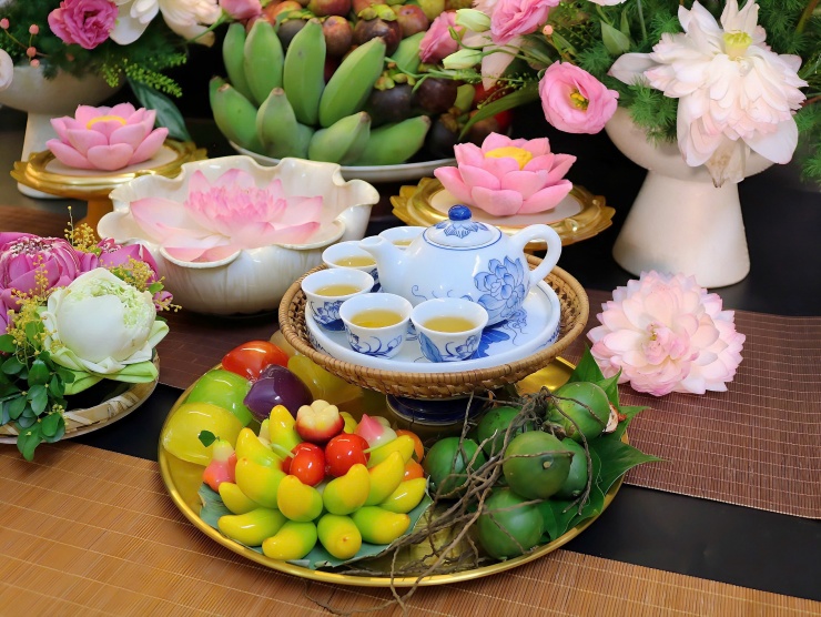 Khám Phá Mâm Cúng Tết Đoan Ngọ Đầy Nghệ Thuật Của Một Người Mẹ Hà Nội