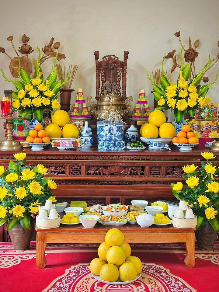 Nhật ký 365 ngày của mẹ đảm Hà Nội với những mâm lễ cúng gây ấn tượng