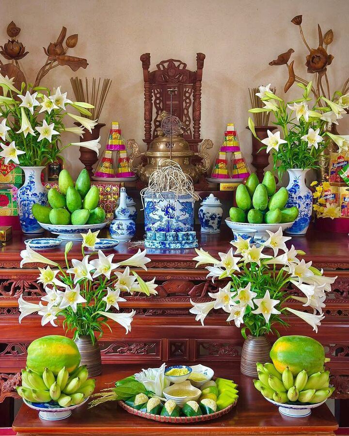 Nhật ký 365 ngày của mẹ đảm Hà Nội với những mâm lễ cúng gây ấn tượng