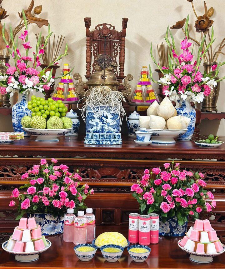 Nhật ký 365 ngày của mẹ đảm Hà Nội với những mâm lễ cúng gây ấn tượng