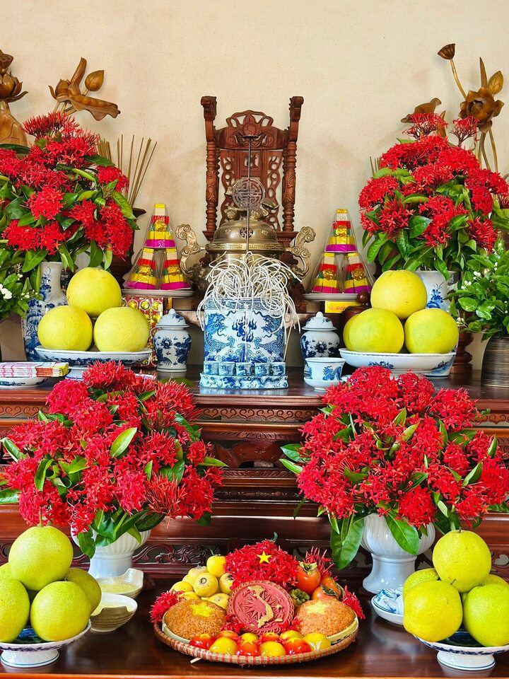 Nhật ký 365 ngày của mẹ đảm Hà Nội với những mâm lễ cúng gây ấn tượng