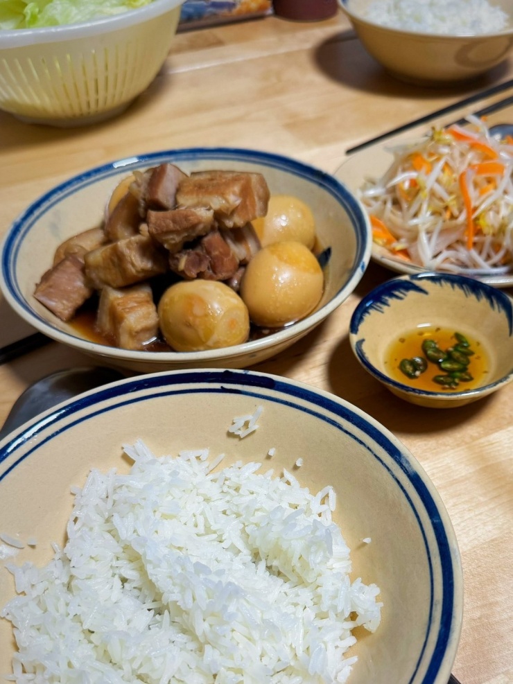 Những Mâm Cơm Việt Từ Mẹ Ruột Chăm Sóc Diễm Hương Sau Sinh