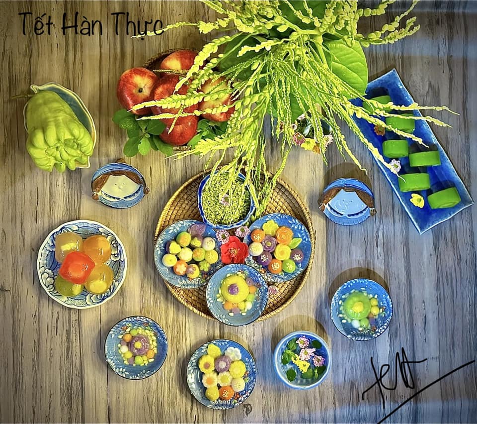 Không chỉ bánh trôi, mâm cúng Tết Hàn thực còn rực rỡ sắc màu