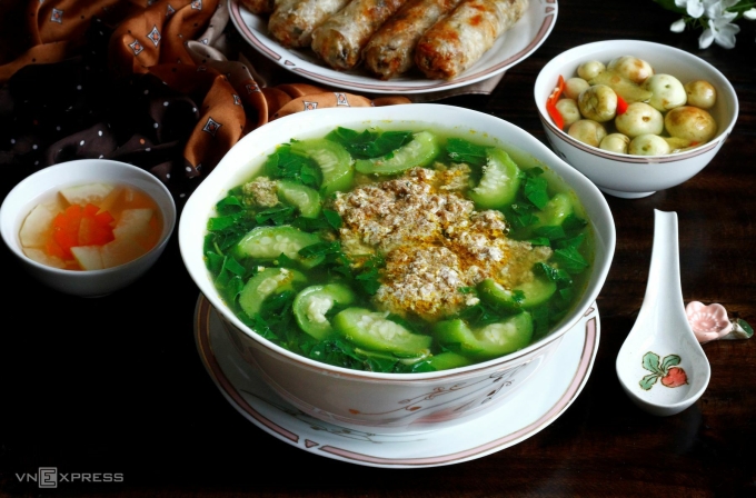 Những lý do không nên thưởng thức canh cua vào bữa tối