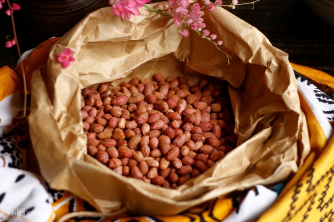 Tại sao nên để lạc ‘nghỉ’ sau khi rang?