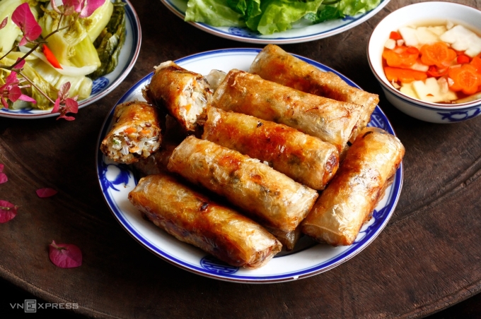 Mẹo Chiên Nem Giòn Tan, Vàng Mượt Không Bị Đen