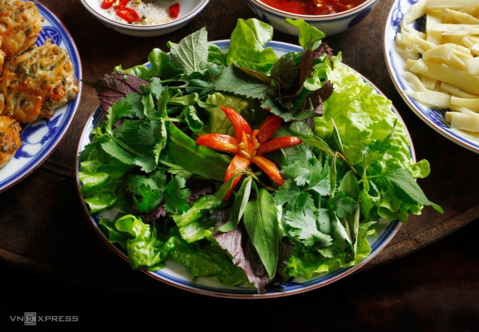 Mâm Cơm Đơn Giản Ngày Hè với Cá Ngần