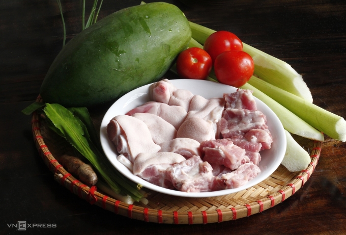 Có nên ngâm xương và thịt trước khi chế biến?