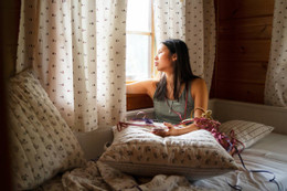 Tại sao phụ nữ nên đeo nhẫn cưới giả và chú ý an toàn khi du lịch?