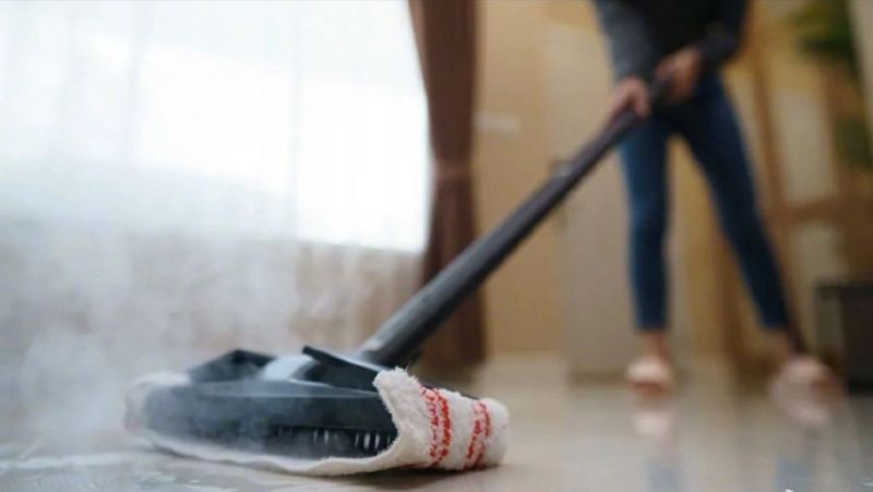 Tại sao lau nhà lại có mùi khó chịu và cách khắc phục hiệu quả