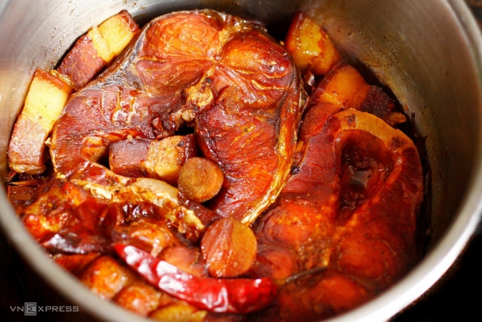 Có Nên Khuấy Khi Thắng Đường Làm Nước Hàng?